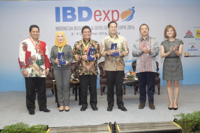 Direktur Utama Telkom Alex J. Sinaga saat memberi paparan “Membangun Masyarakat Digital Indonesia” pada event Indonesia Business Development Expo di Jakarta Convention Center.