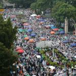 Ratusan Ribu Umat Muslim bergabung mengikuti aksi massa aksi 112 yang terus berdatangan memadati Masjid Istiqlal, Jakarta Pusat, Sabtu (11/2). Masih banyak massa yang baru datang untuk mengikuti salat subuh berjamaah, tausiyah dan zikir. Massa datang seraya mengumandangkan salawat. AKTUAL/Tino Oktaviano