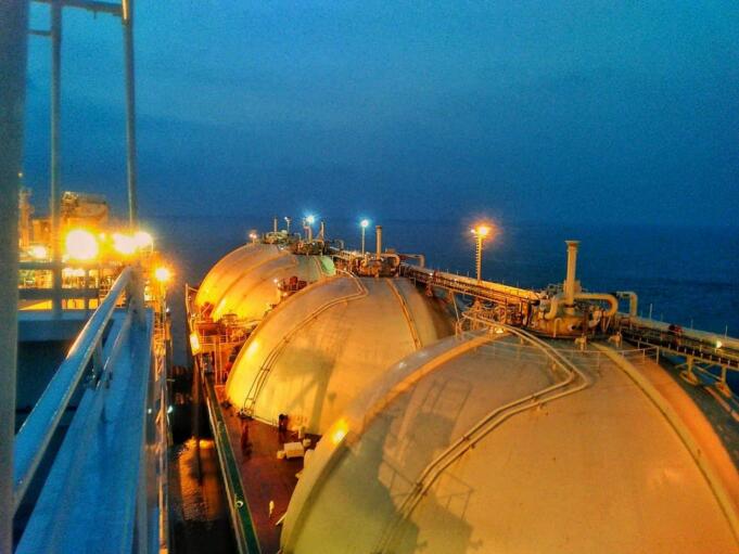 FSRU Lampung akan pasok LNG ke PLN (Foto: Istimewa) FSRU Lampung akan pasok LNG ke PLN (Foto: Istimewa)