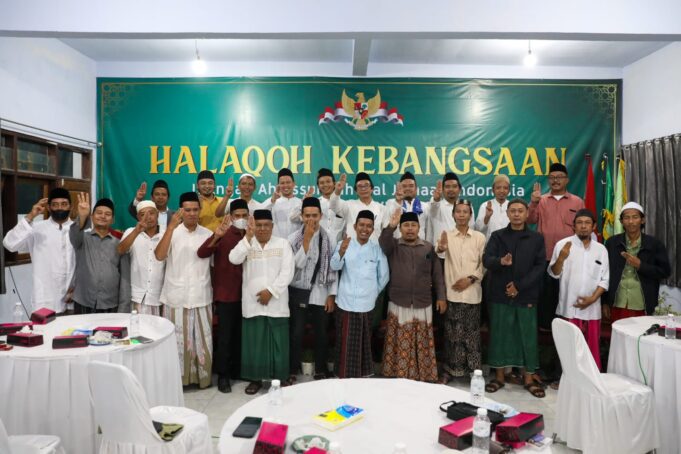 Halaqah Kebangsaan di Jember: Ulama dan Kiai Dukung Ganjar-Mahfud dengan Strategi Medsos dan Bahasa Daerah
