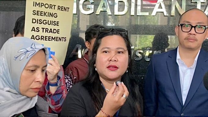 Manajer Kampanye Hutan dan Kebun WALHI Uli Artha Siagian