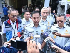Jasa Raharja Terbitkan Jaminan untuk Korban Kecelakaan Kereta Bekasi, Santunan Capai Rp90 Juta Direktur Utama PT Jasa Raharja Muhammad Awaluddin (tengah) memberikan keterangan kepada pers usai meninjau korban kecelakaan kereta di Bekasi, Jawa Barat. (ANTARA/HO-Jasa Raharja)