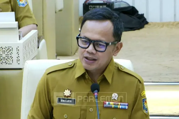 Tangkapan layar - Wakil Menteri Dalam Negeri Bima Arya menyampaikan paparan dalam rapat kerja dengan Komisi II DPR RI di kompleks parlemen, Senayan, Jakarta, Senin (20/4/2026). ANTARA/YouTube/TVR Parlemen/Fath Putra Mulya/am.