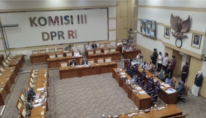 Anggota Komisi III DPR RI Rikwanto saat Rapat Dengar Pendapat Umum (RDPU) RUU Perampasan Aset di kompleks parlemen, Senayan, Jakarta, Senin (20/4/2026). ANTARA/Bagus Ahmad Rizaldi/am.