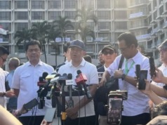 Wamensesneg Tegaskan Eksekusi Eks Hotel Sultan untuk Kemakmuran dan Kesejahteraan Rakyat Wakil Menteri Sekretaris Negara Bambang Eko Suhariyanto (tengah) memberikan pernyataan pers menjelang pelaksanaan eksekusi eks Hotel Sultan di kawasan blok 15 GBK, Jakarta, Kamis (18/6/2026). ANTARA/Fathur Rochman/am.